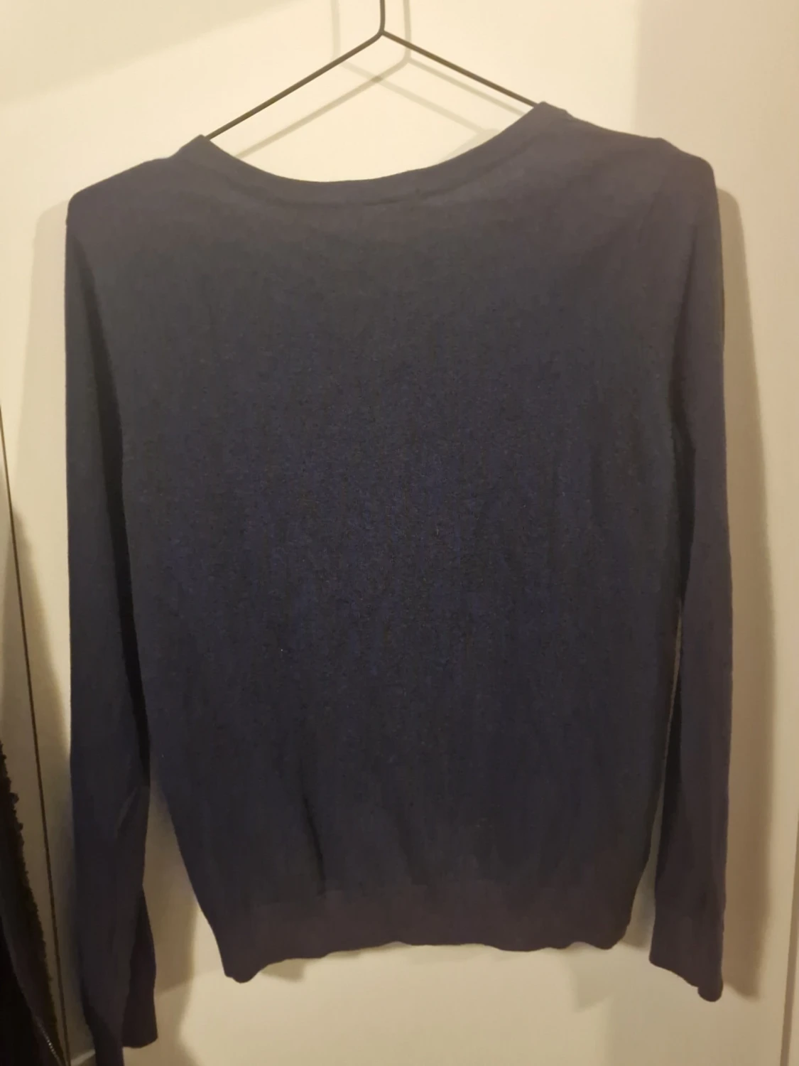 Mörkblå kofta med knappar - 1