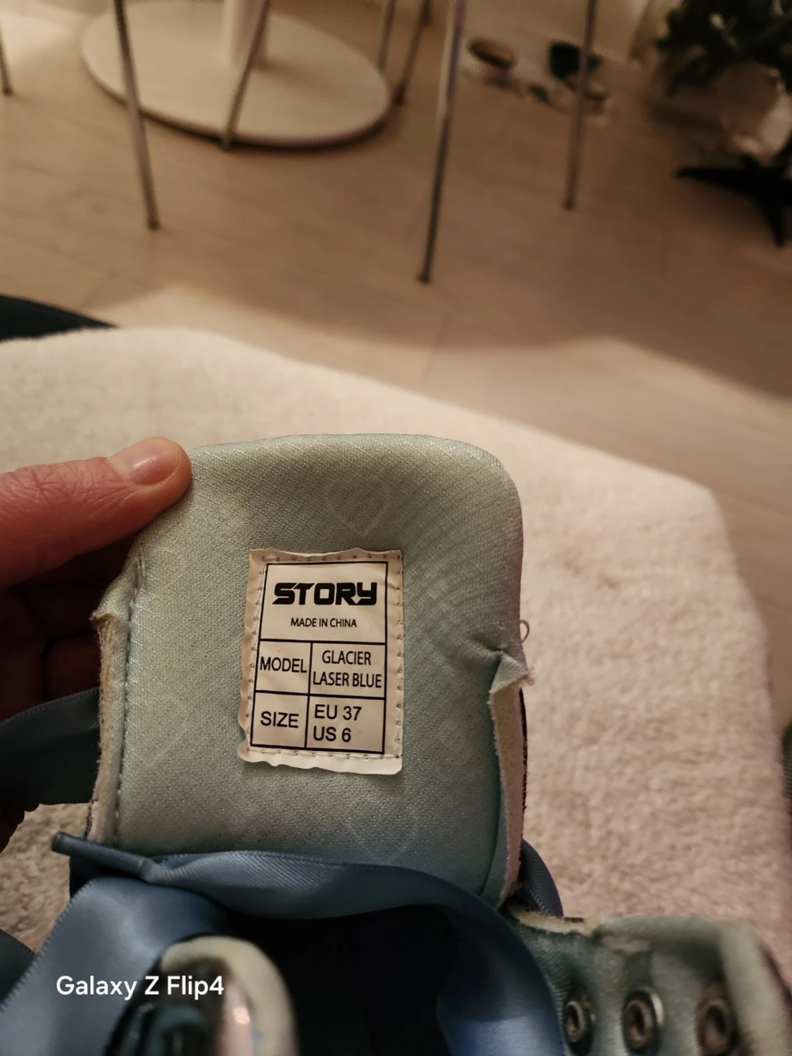 Holografiska rullskridskor Story 37 - 3