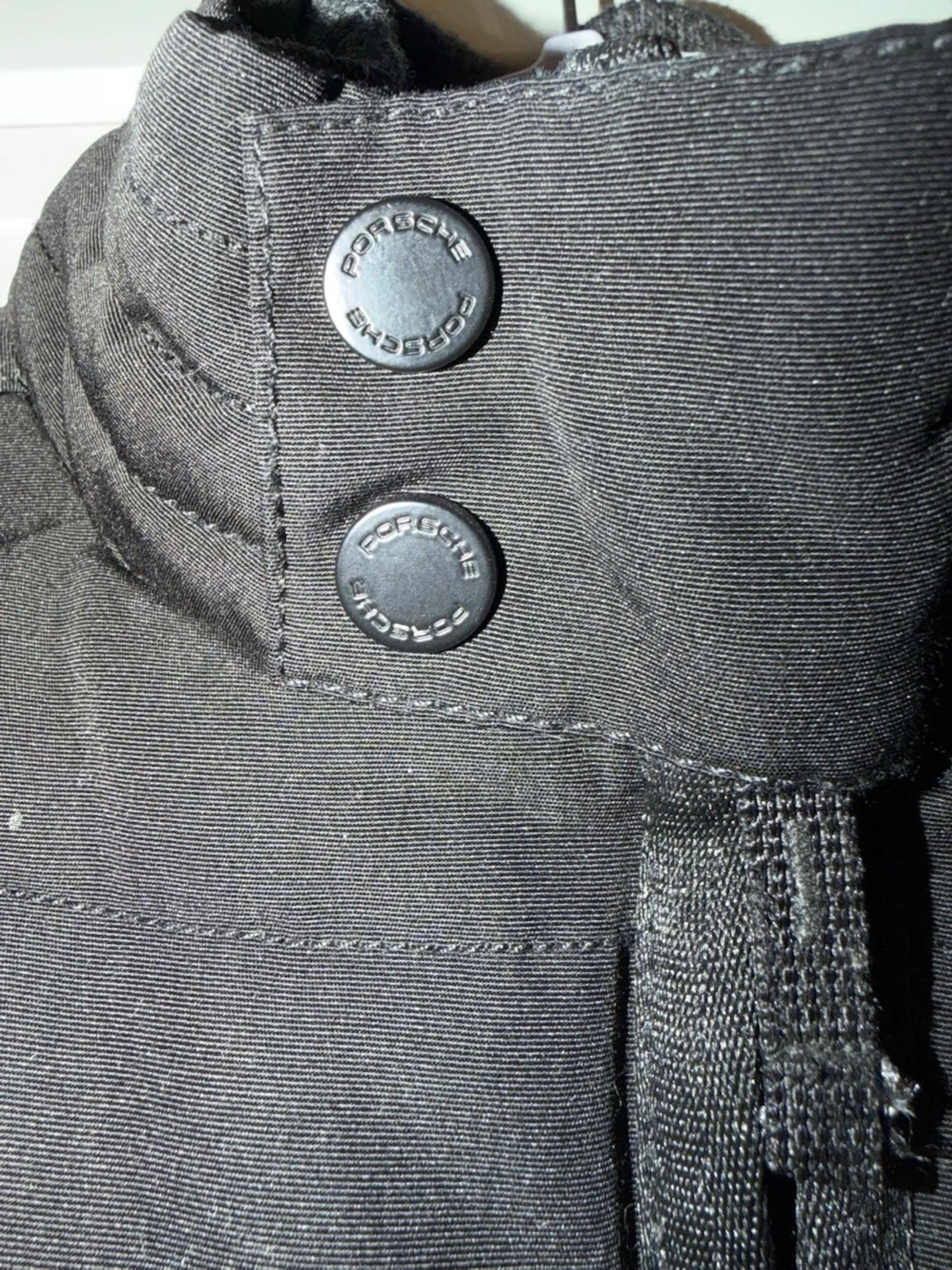 Svart pufferjacka från Porsche - 4