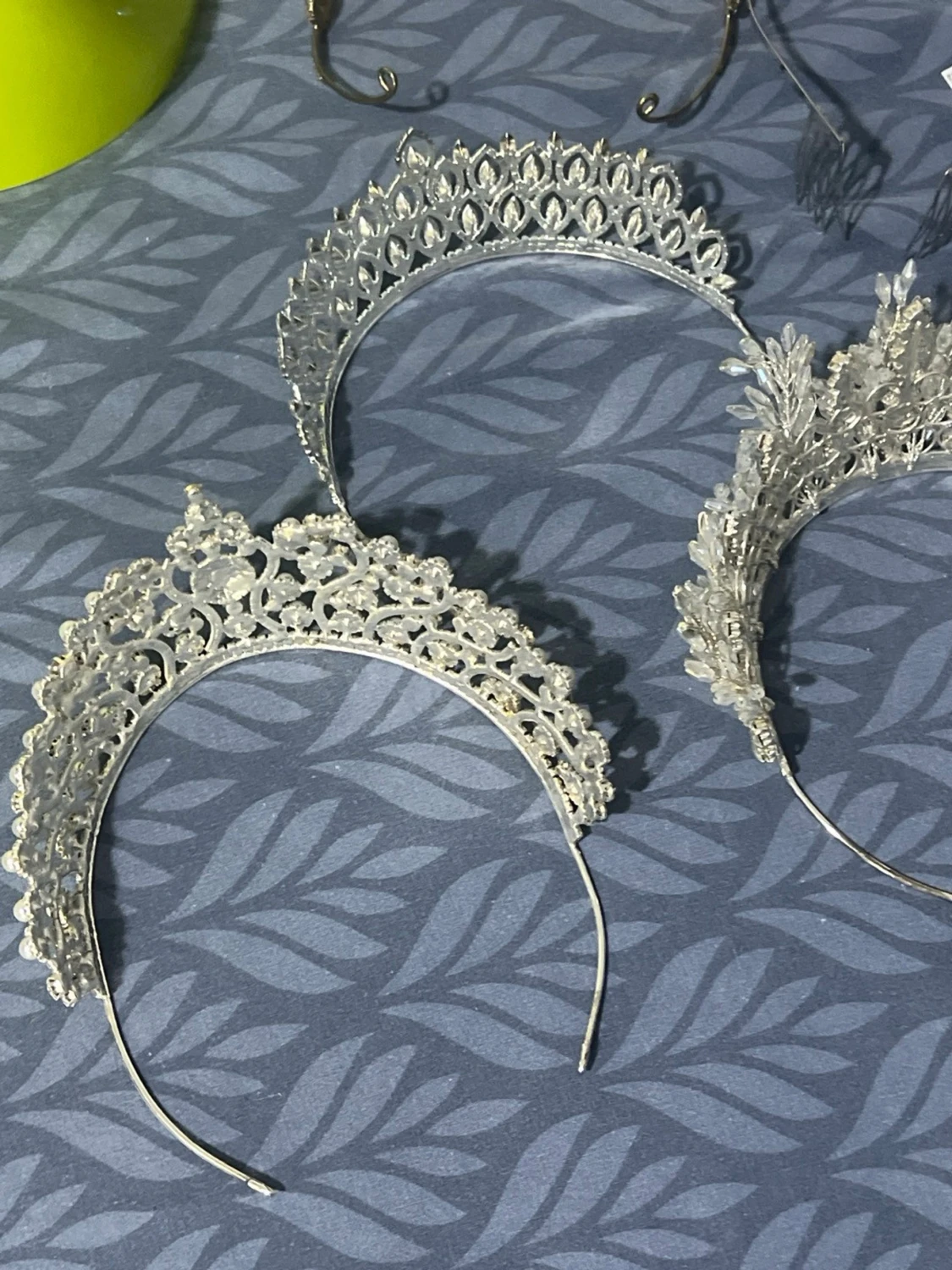 Glittrig silverfärgad tiara - 4