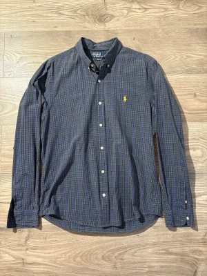 Ralph Lauren  - Ralph Lauren skjorta. Storlek M 