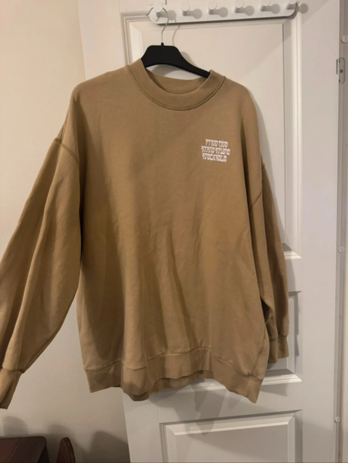 Beige sweatshirt från Stand Studio