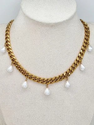 Handgjort högkvalitativt halsband  - Stilfullt halsband. Kedjetjocklek-7mm .Nickelfri. Högkvalitativt rostfritt, 18K guldpläterat stål 316 .