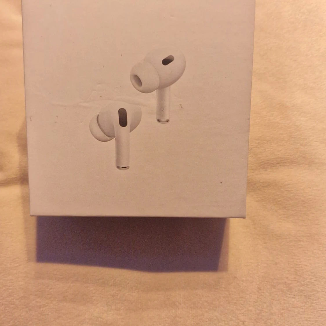 AirPods Pro (2nd generation) MagSafe USB-C - 1