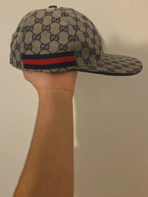 Gucci Keps – Storlek M  - Kepsen är i bra skick och säljer För att den har blivit för liten