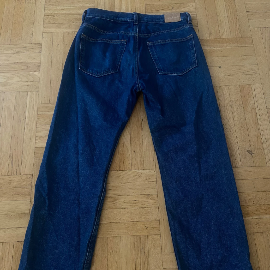 WEEKDAY mörkblå jeans straight fit - 1