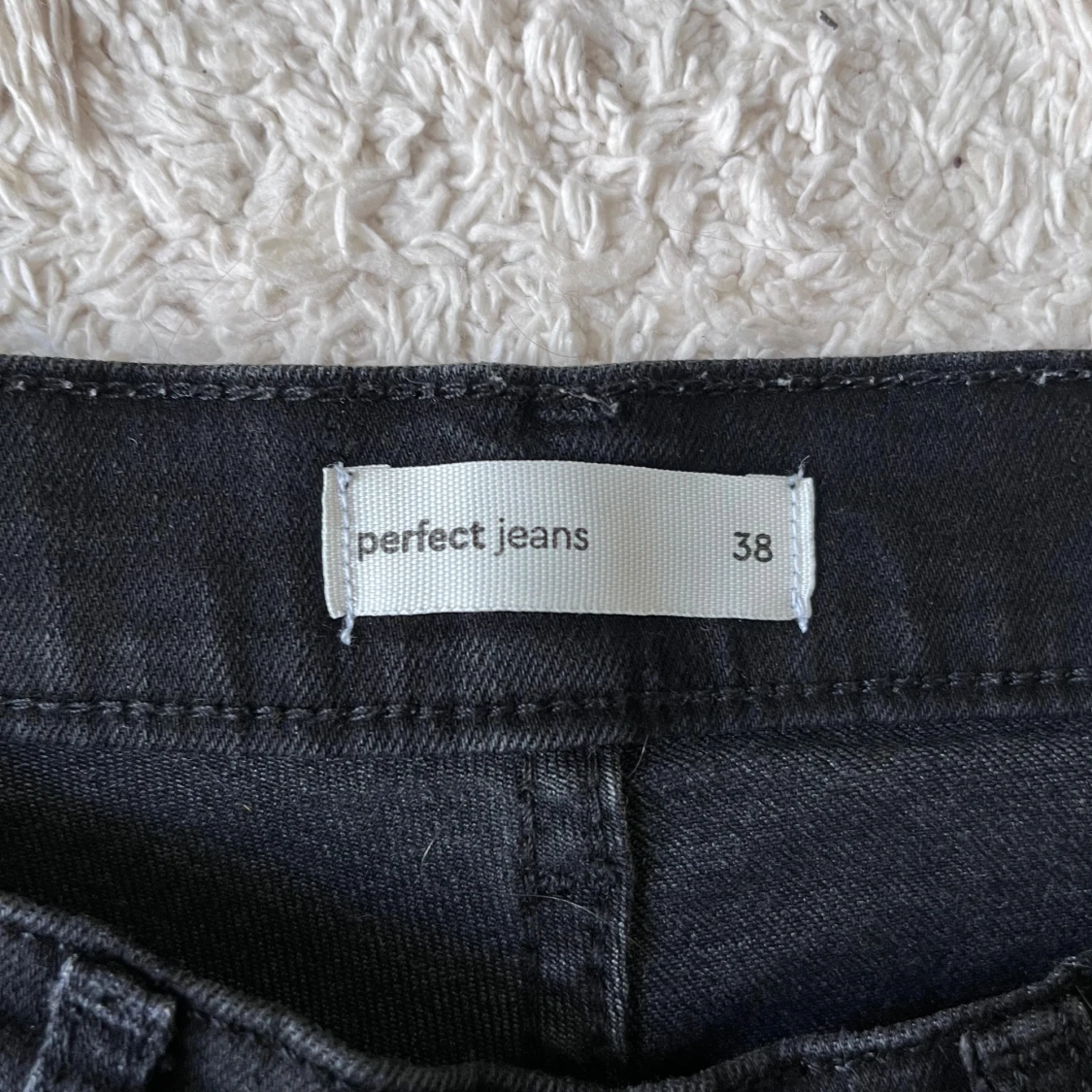 Svarta bootcut jeans från Perfect Jeans - 2