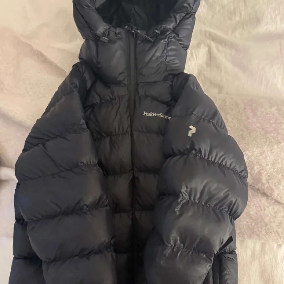 Svart pufferjacka Peak Performance - 2