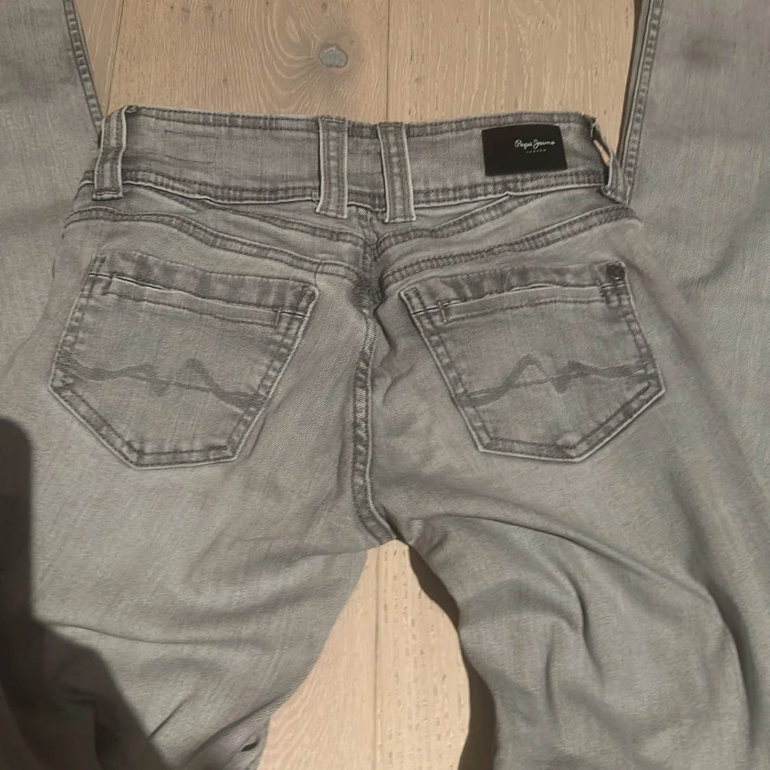 Grå Pepe Jeans  - 1