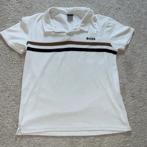 Boss pike - Storlek S. Passar M, nypris 1099, köpt på urban!