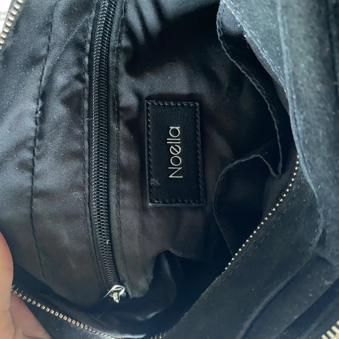 Snygg axelremsväska från Noella - 1