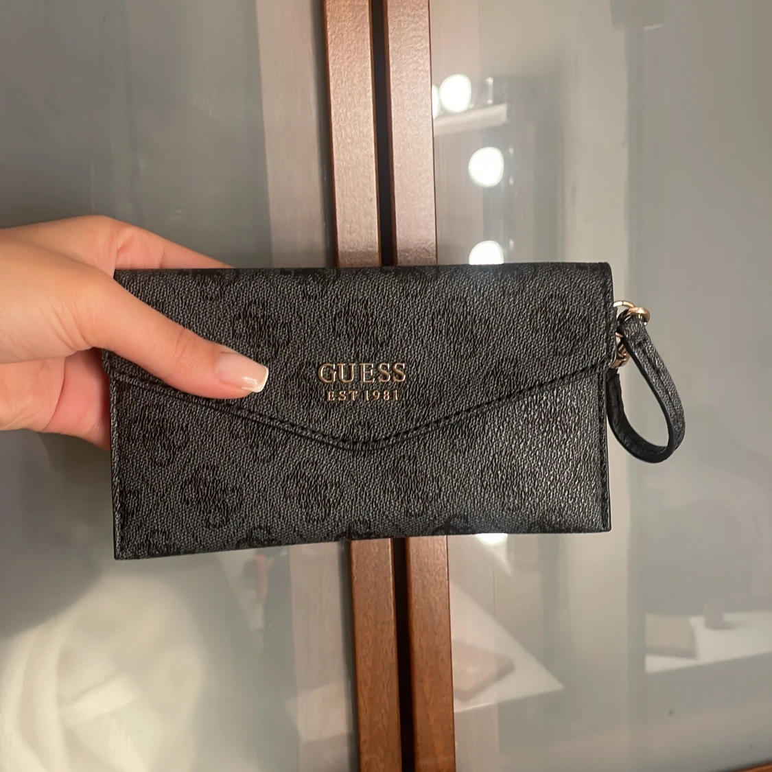 Svart plånbok från Guess