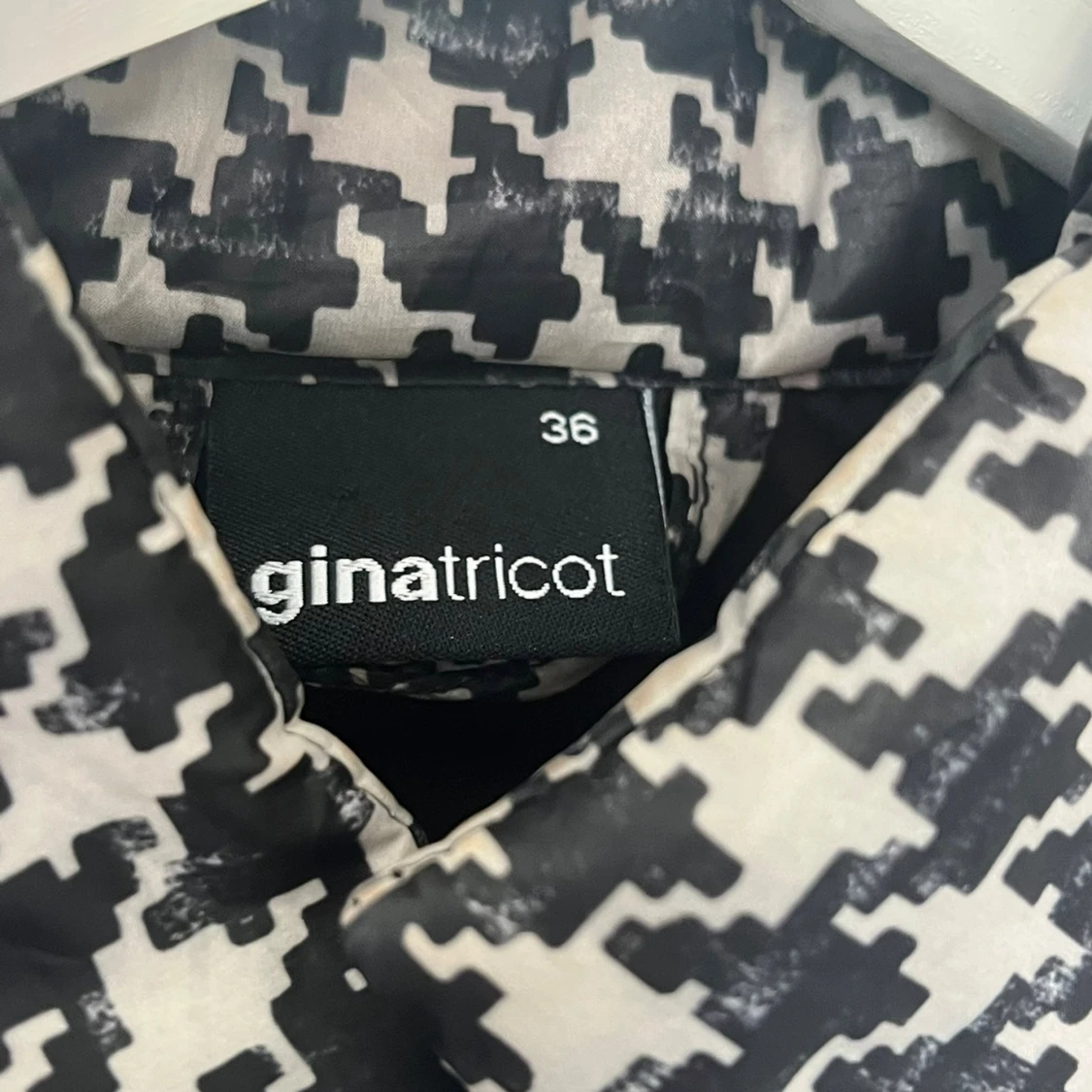 Rutig jacka från Gina Tricot, stl 36 - 2