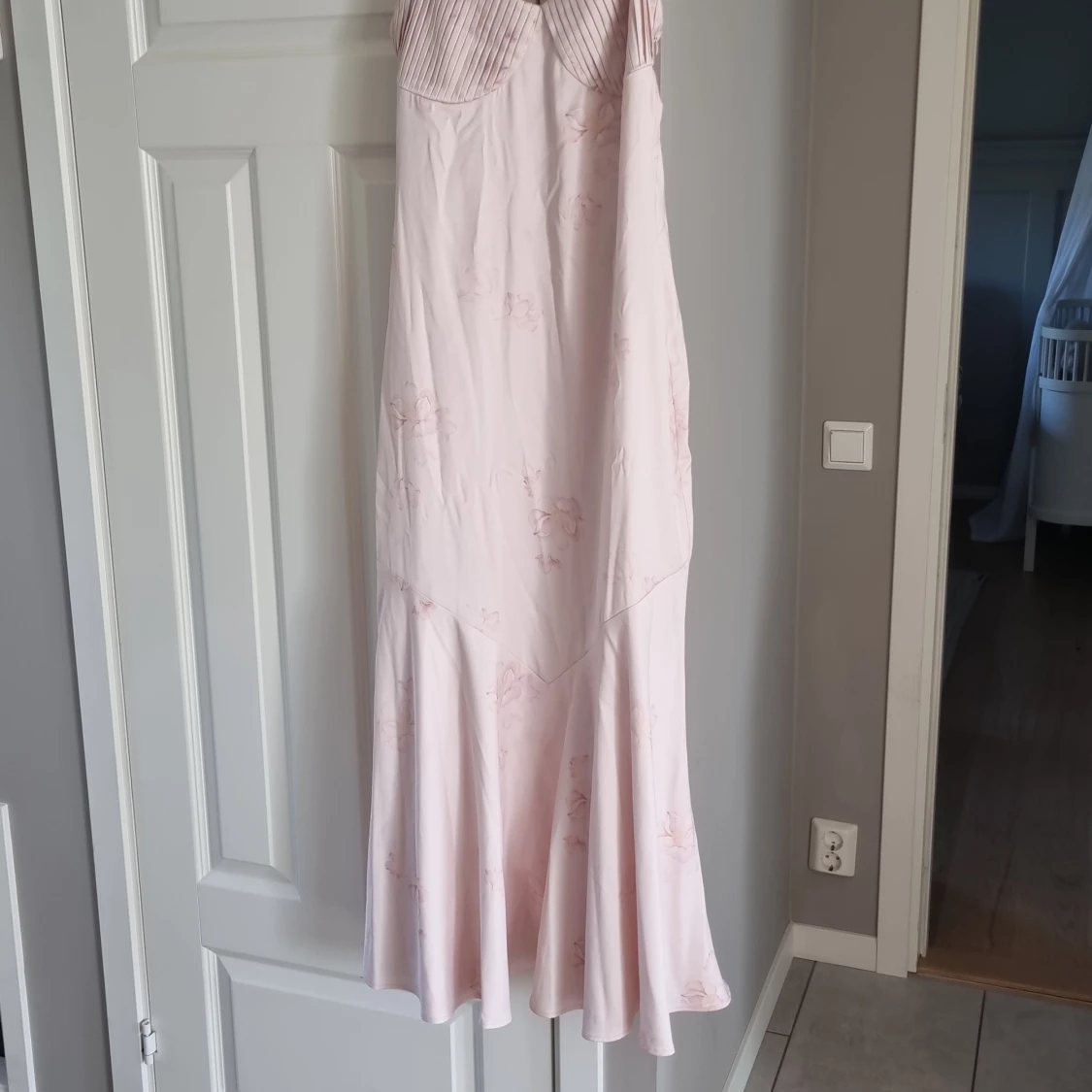 Ljusrosa långklänning från Adoore - 1