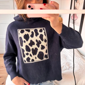 Stickad hoodie  - Så snygg stickad hoodie