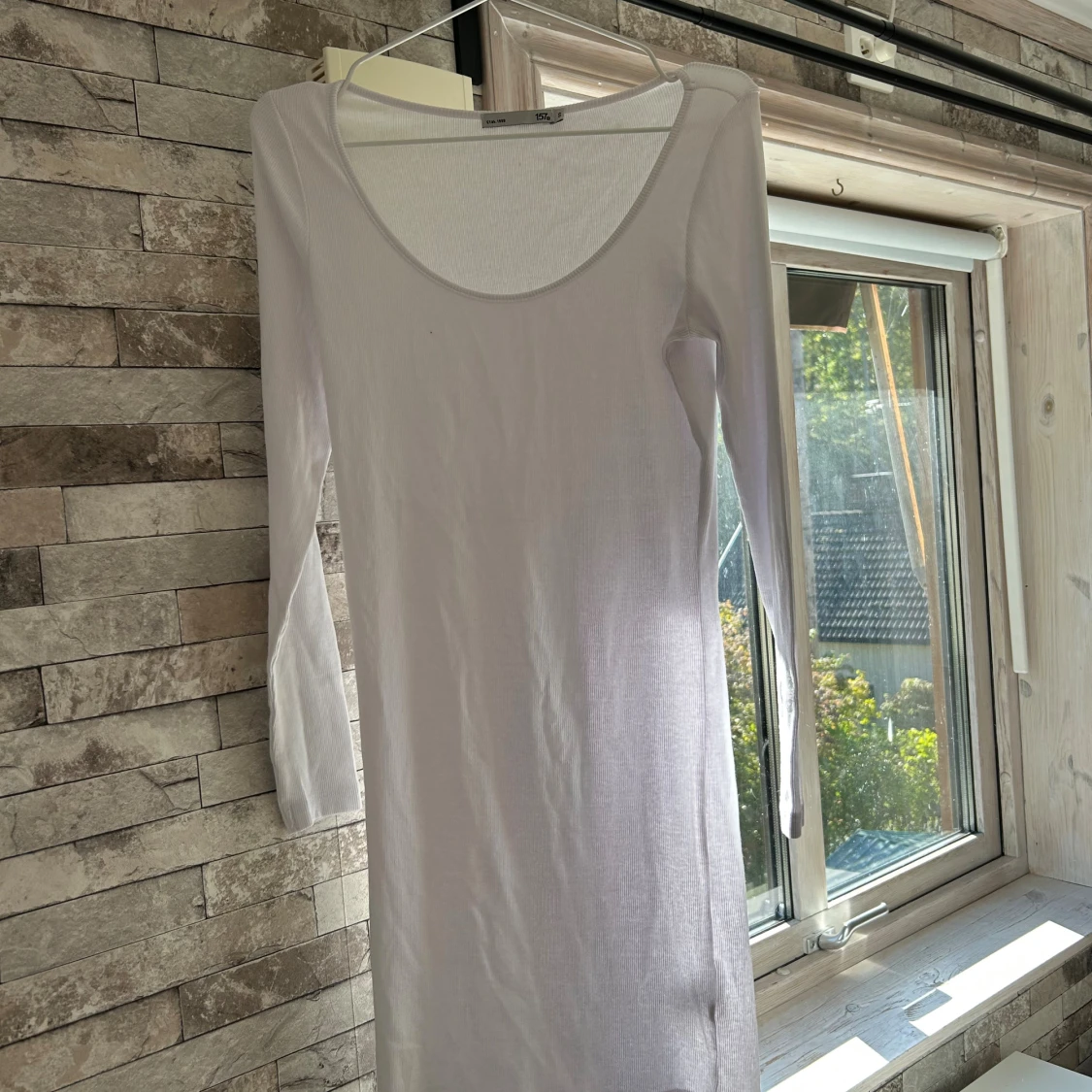 Vit långärmad klänning från 157 - 1