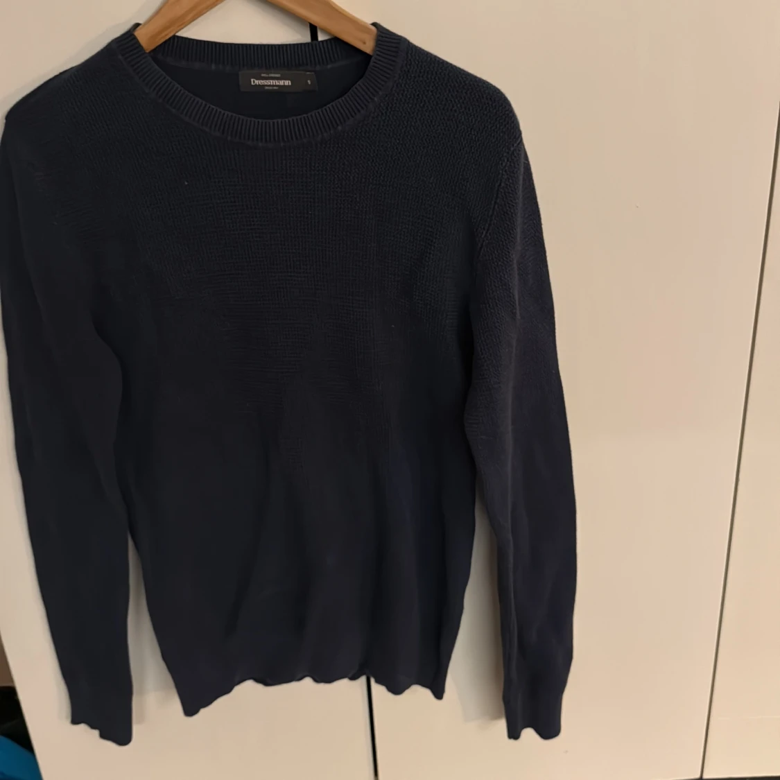 Mörkblå stickad tröja Dressmann