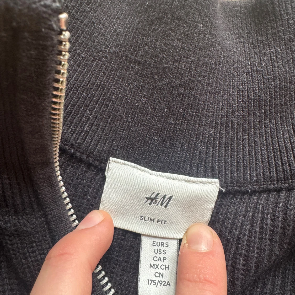Svart stickad half zip-tröja H&M - 2