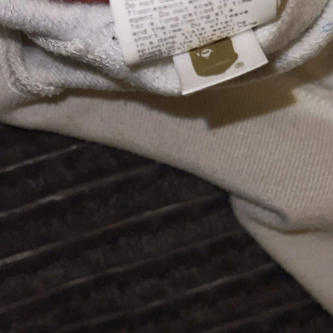 BAPE Shark Camo Hoodie i vitt och grått - 4