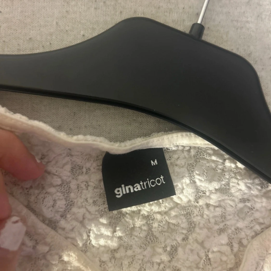 Vit spetsblus från Gina Tricot - 3