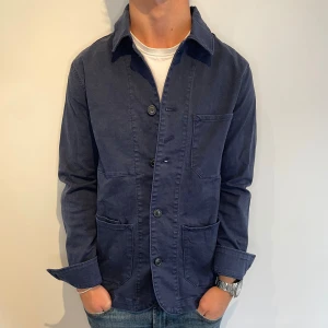 Overshirt - Extremt snygg och stilren overshirt som passar till allt | Strl - S | Skick 9/10 | Nypris - ca 1200kr | Vid minsta lilla fundering är det bara att skriva!