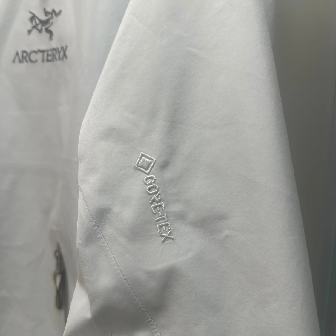 Vit vindjacka Arc'teryx XL - 4