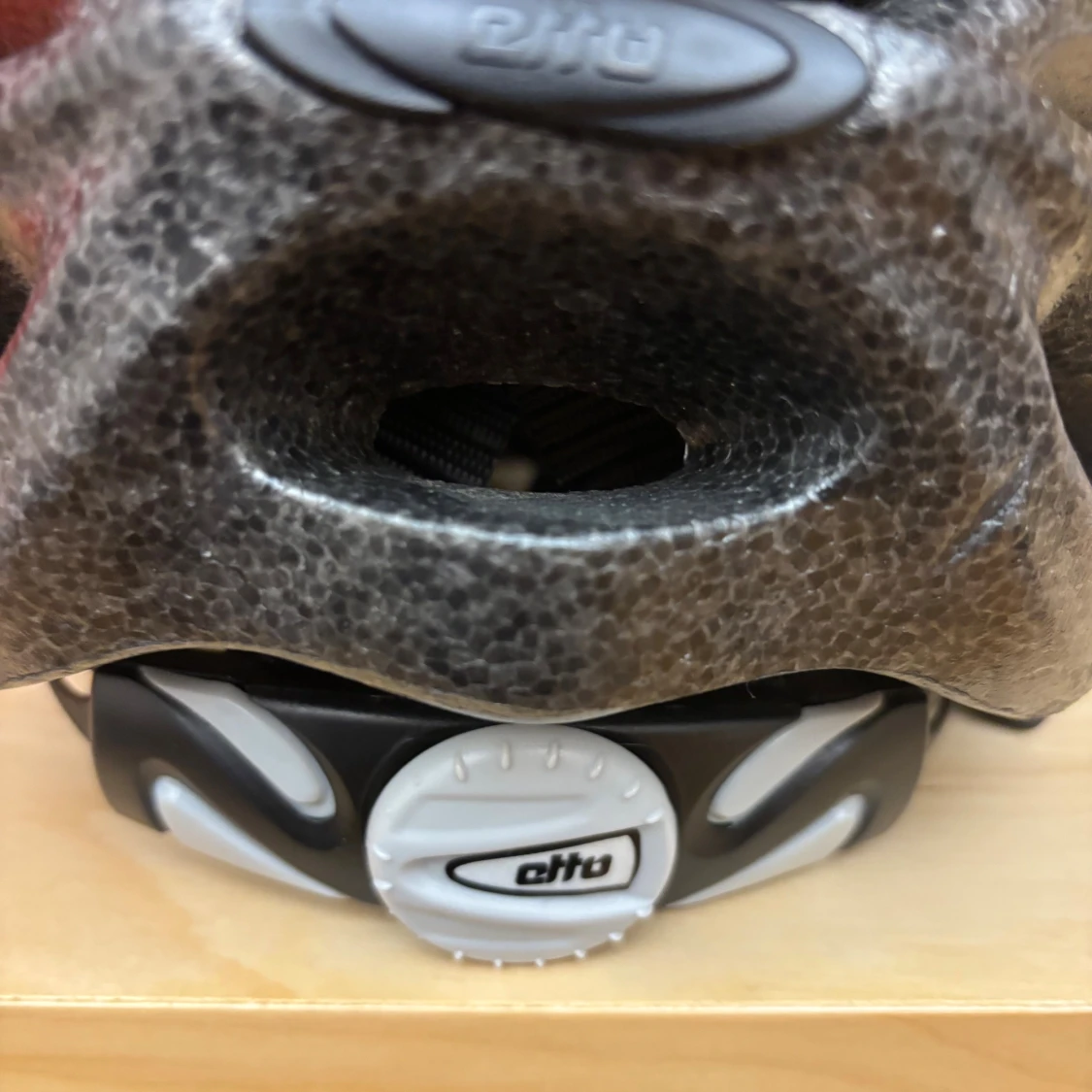 Blå och vit cykelhjälm från Etto - 1