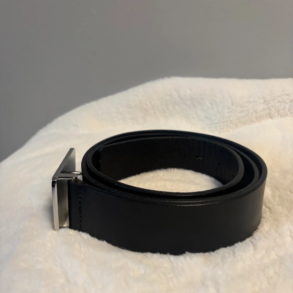 Svart skärp från Calvin Klein - 1