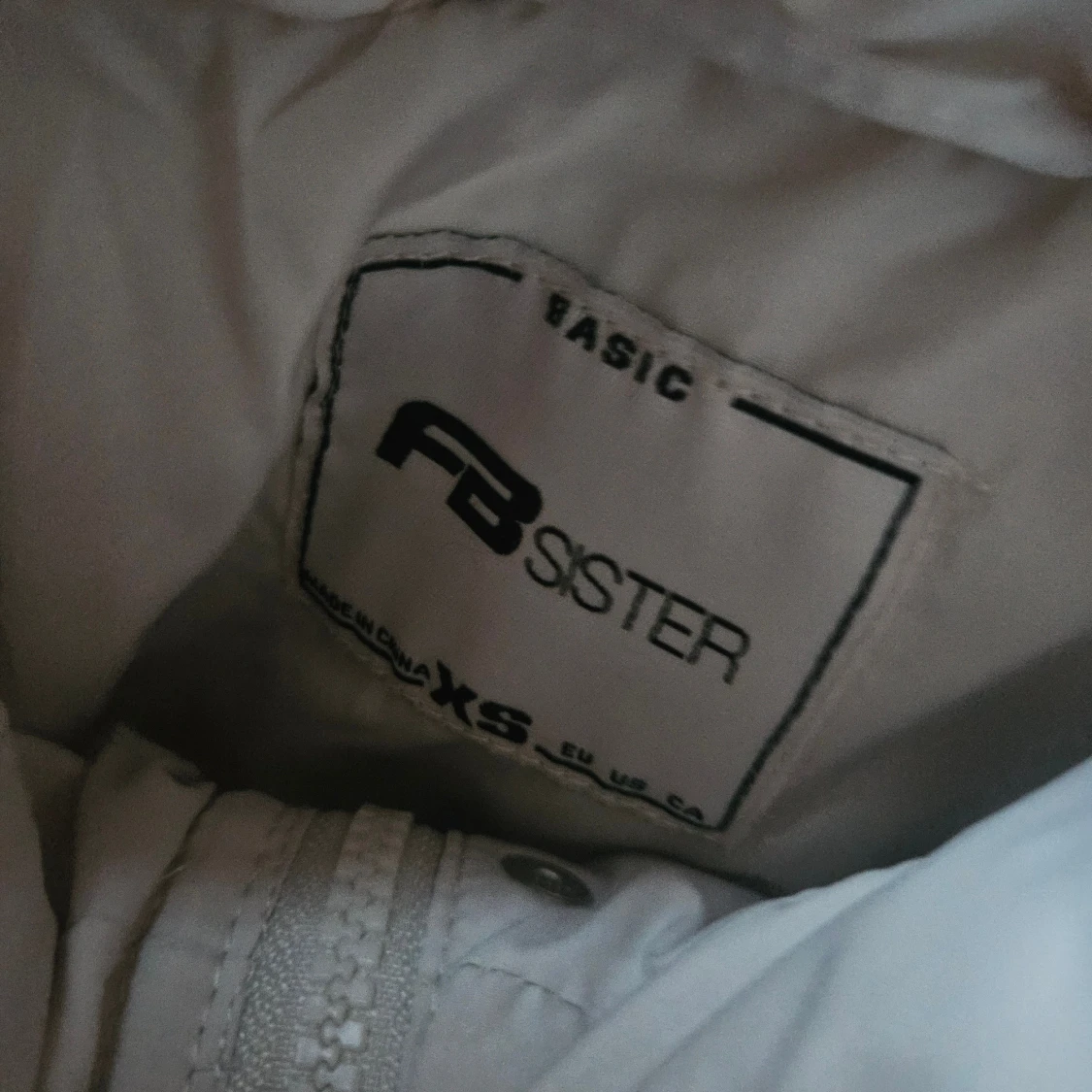 Beige dunväst från FB Sister XS - 2