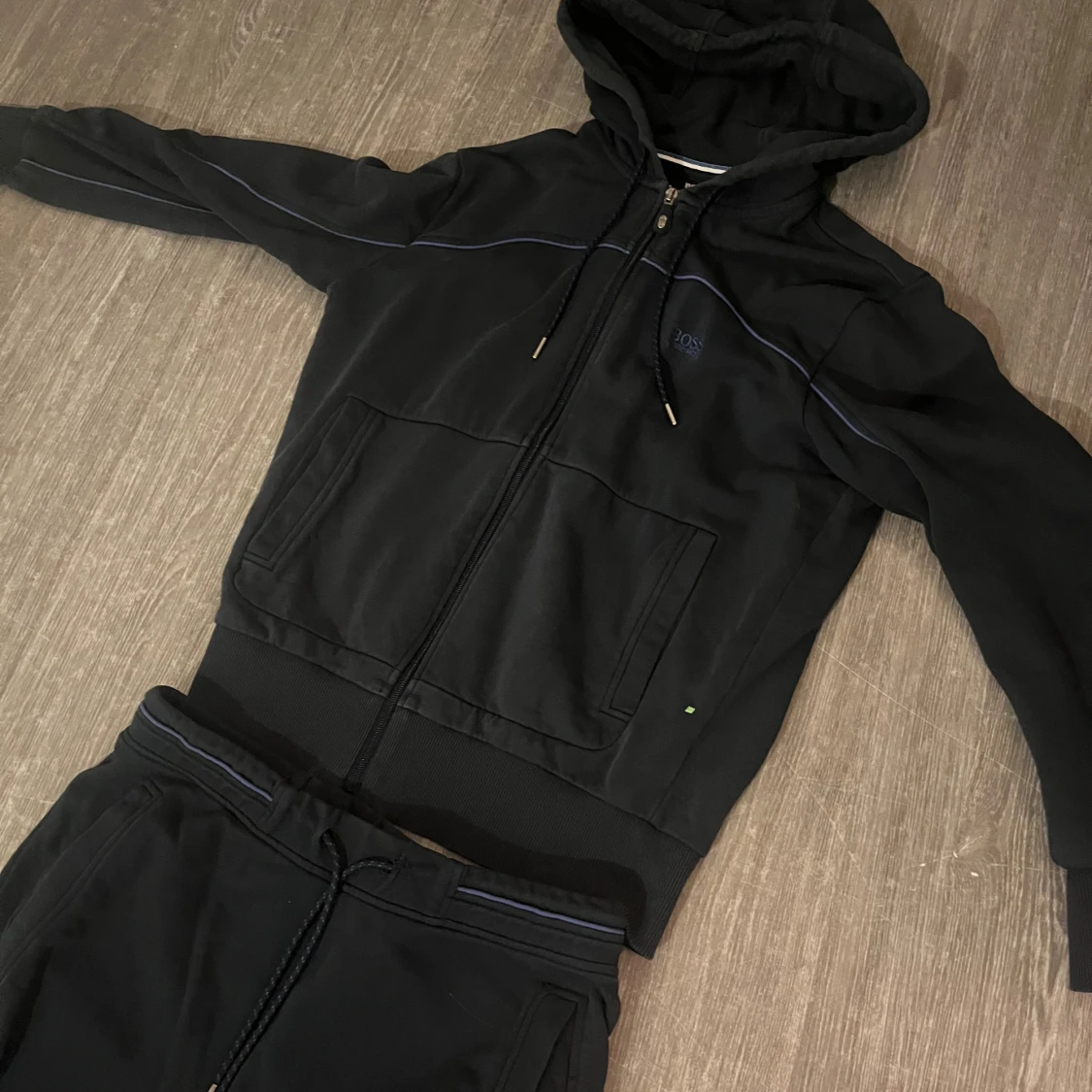 Mörkblå tracksuit från Hugo Boss