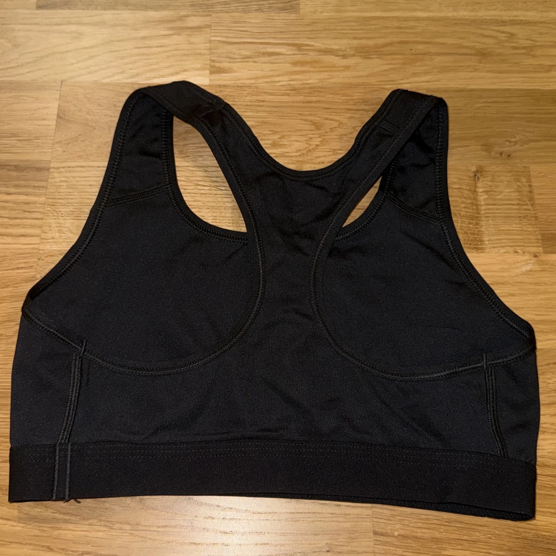 Svart sporttopp från Nike - 2