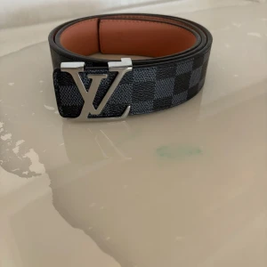 Bälte  - Dm vid intresse 