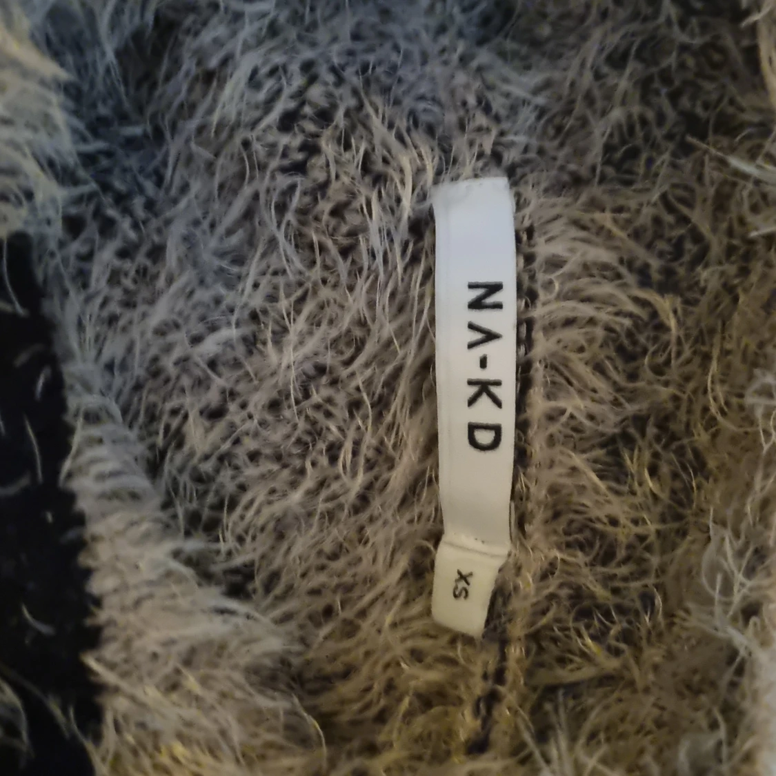 Zebramönstrad fluffig tröja NA-KD XS - 3