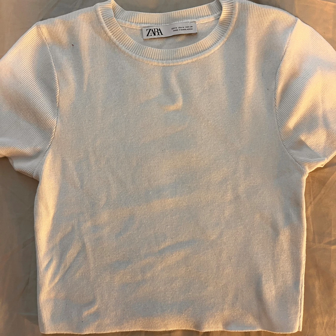 Vit croppad topp från Zara - 2