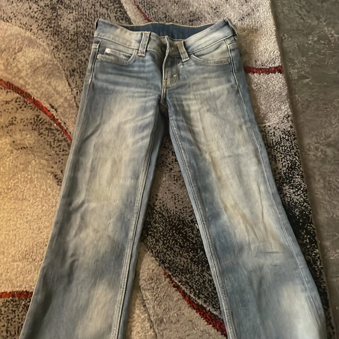 Blå bootcut jeans från Cheap Monday - 2