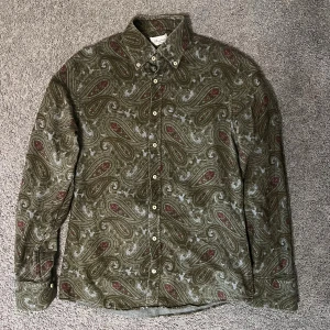 Stenströms Skjorta  - Tja säljer nu en skjorta från stenströms med unikt mönster i storlek M för endast 399kr! Pris är ej hugget i sten, hör av er i dm vid funderingar 🙌