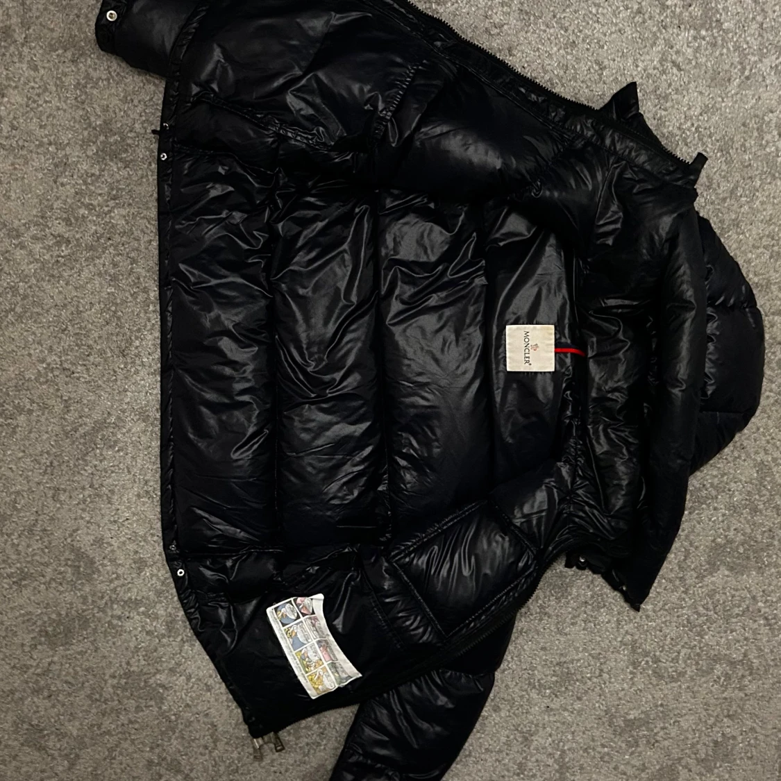 Mörkblå Moncler mont beliard dunjacka med huva - 1