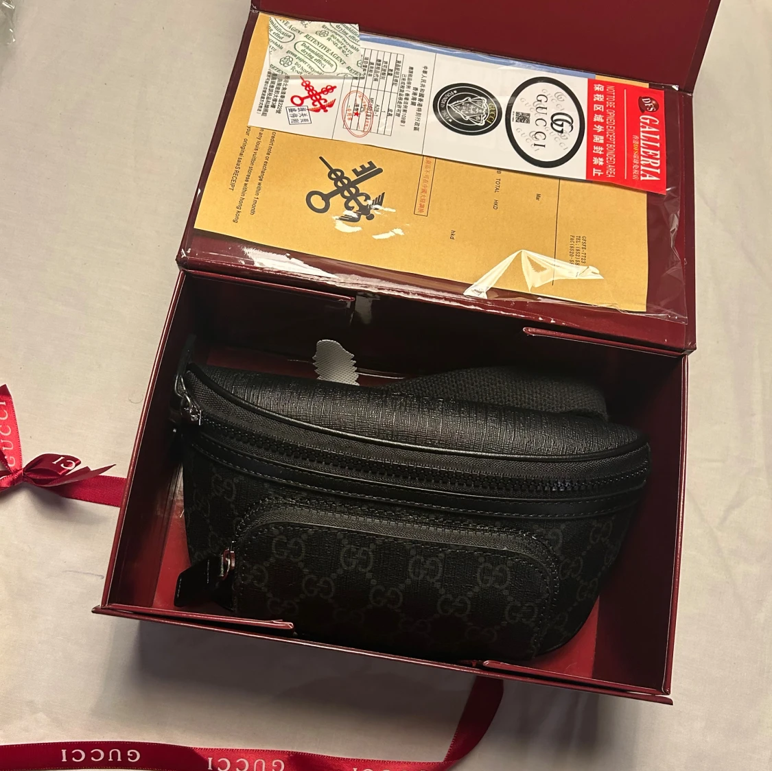 Svart Gucci magväska med GG-mönster  - 3