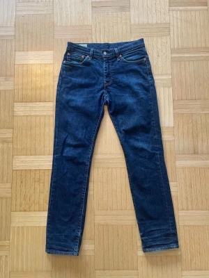 Levi’s jeans 511 - Snygga mörkblå jeans från Levi’s. Modell 511. Storlek 30/32. Skriv om du har funderingar