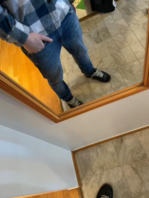 Levis slim jeans - Slimfit jeans i storlek 28/30 | Skriv vid funderingar och skicka gärna bud!