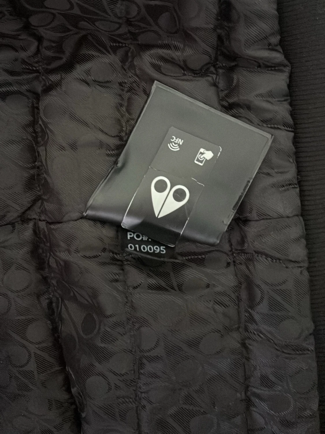 Svart dunjacka från Moose Knuckles - 3