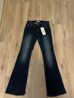 Lågmidjade jeans  - Helt nya! 