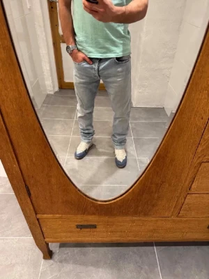 Replay jeans  - Ett par snygga byxor från Replay i storlek W33 L32 i modellen Willby