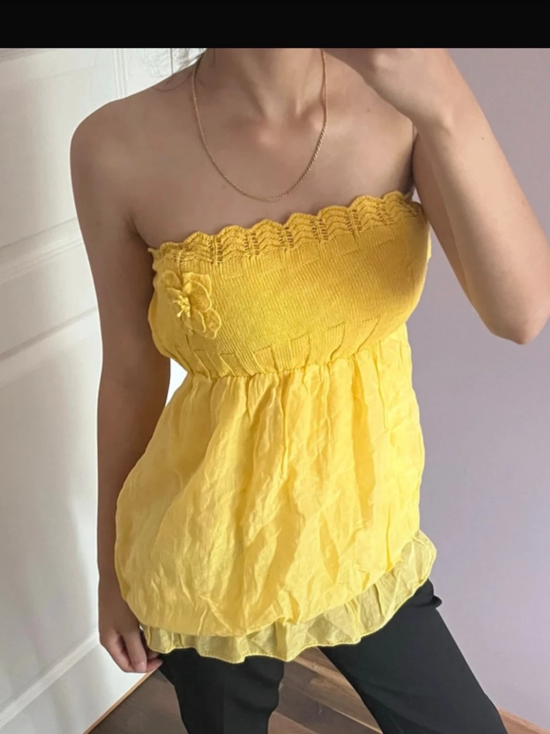 Gul bandeau tubtopp med volang