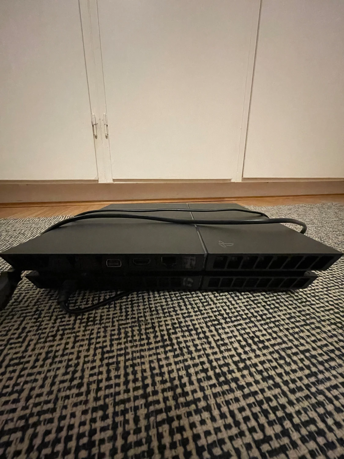 Sony PlayStation 4 - 3