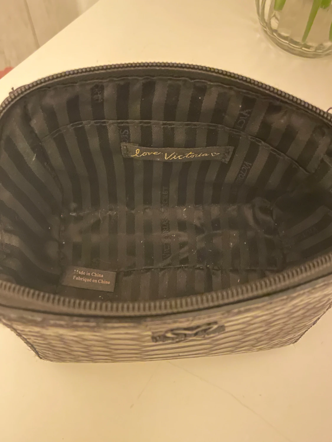 Svart necessär från Victoria's Secret - 1