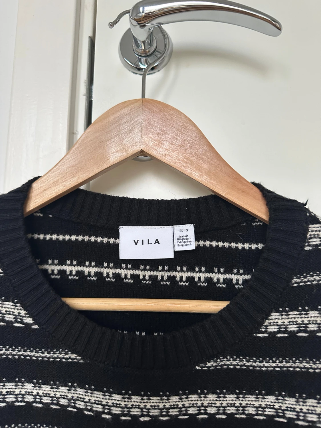 Stickad tröja från Vila - 2