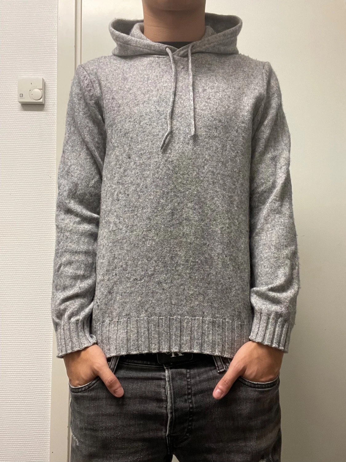 Stickad hoodie från Dressman