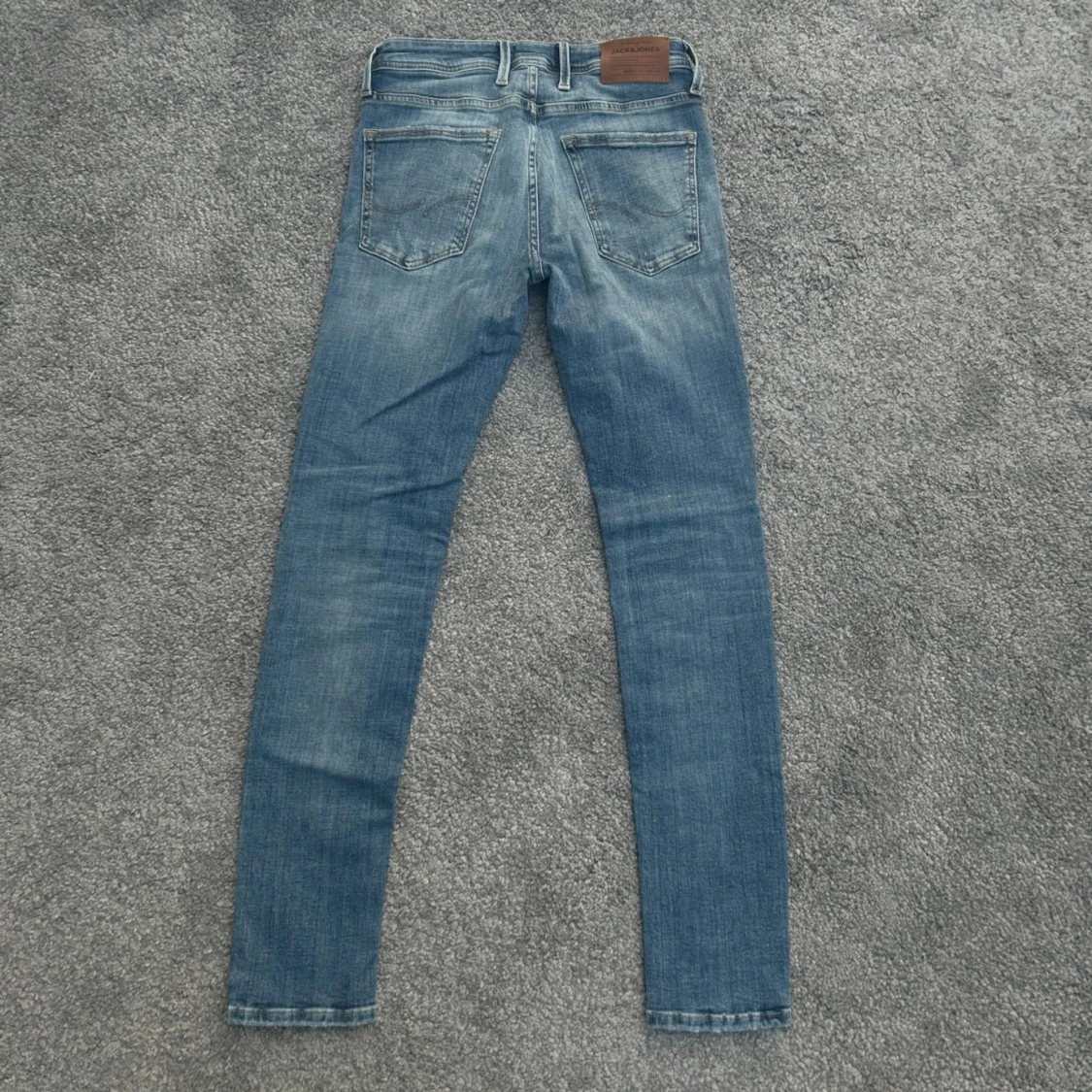 Ljusblåa jeans från Jack and Jones W29/L32 - 2