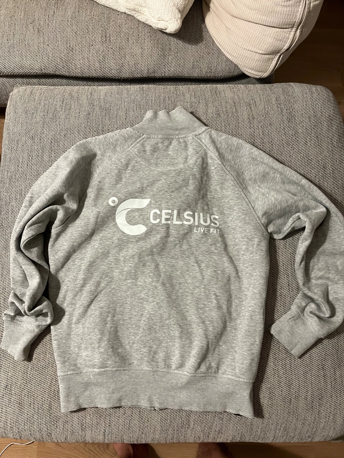 Grå ziptröja från Celsius - 1